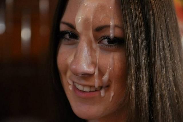 Девушки проглатывают сперму и умывают лица белой жидкостью #ero-pix8