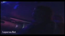 Кадр №2 с порно видео: Двое мужиков трахают брюнетку с Красноярска